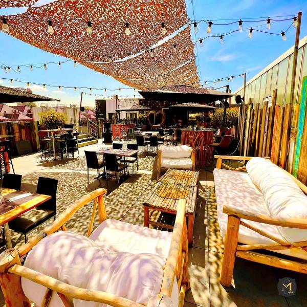 Restaurant bar pour afterwork avec grande capacité d'accueil à Marseille